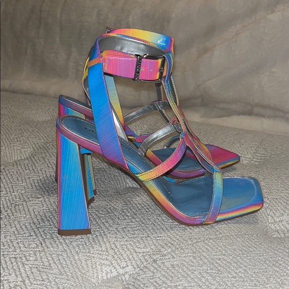 Gianni Bini thick heel wedges - Picture 4 of 5